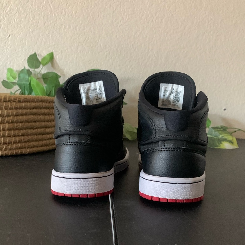 Jordan sneakers - Picture 7 of 8